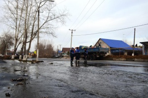 «Газпром межрегионгаз Север» продолжает пуск газа потребителям после наводнения в Ишиме